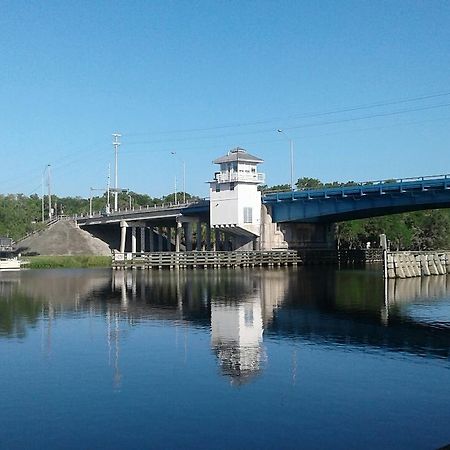 Big River Marina & Lodge Astor Екстериор снимка