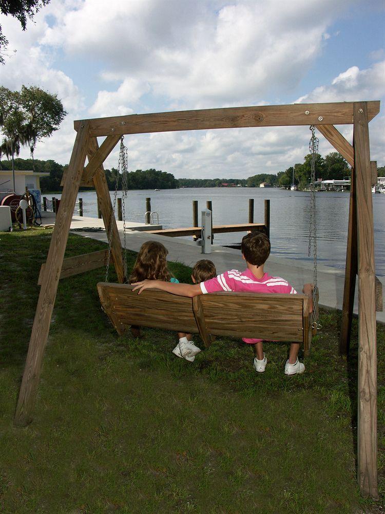 Big River Marina & Lodge Astor Екстериор снимка