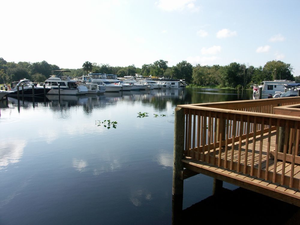 Big River Marina & Lodge Astor Екстериор снимка